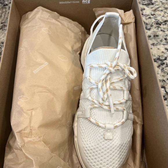 Madewell Eyelet White Multi Knit Sneakers - Picture 4 of 6